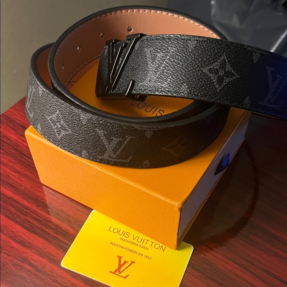 Louis Vuitton Men's Black Monogram LV Initiales Belt with Matte Black Buckle - Picture 3 of 4